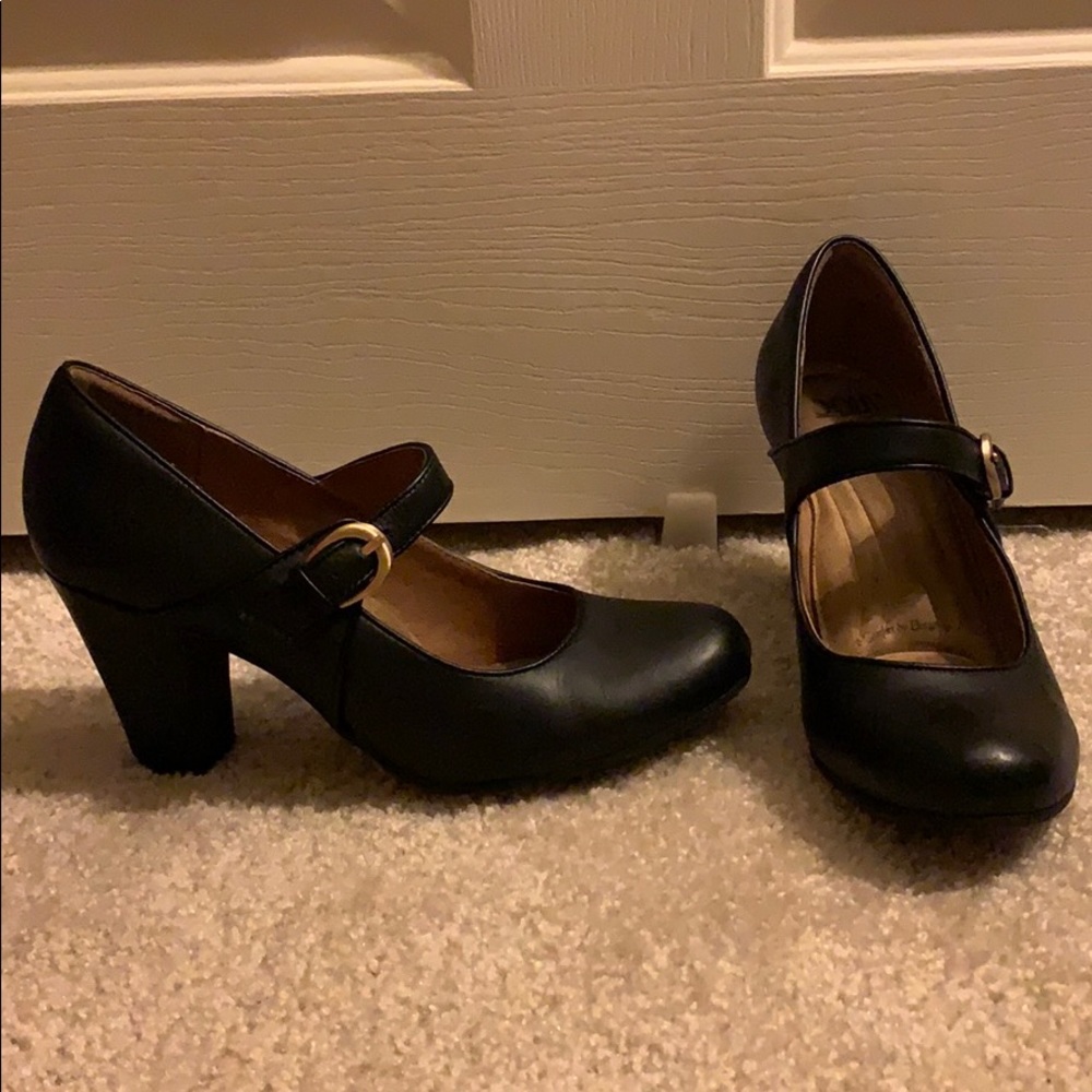 Black heels